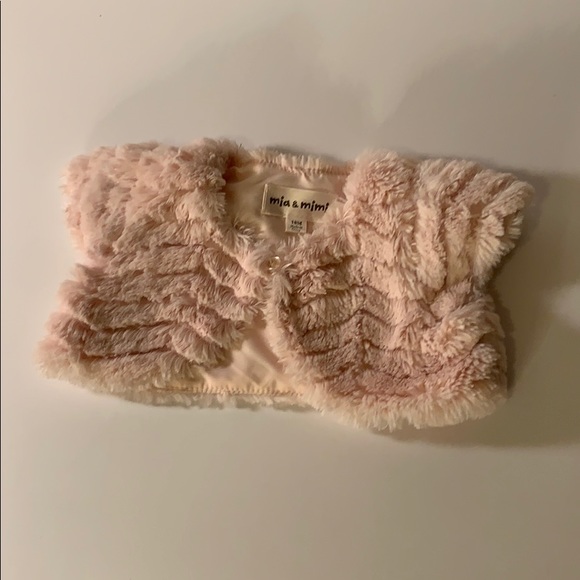 Pink faux fur Mia & Mimi stole. - Picture 3 of 6